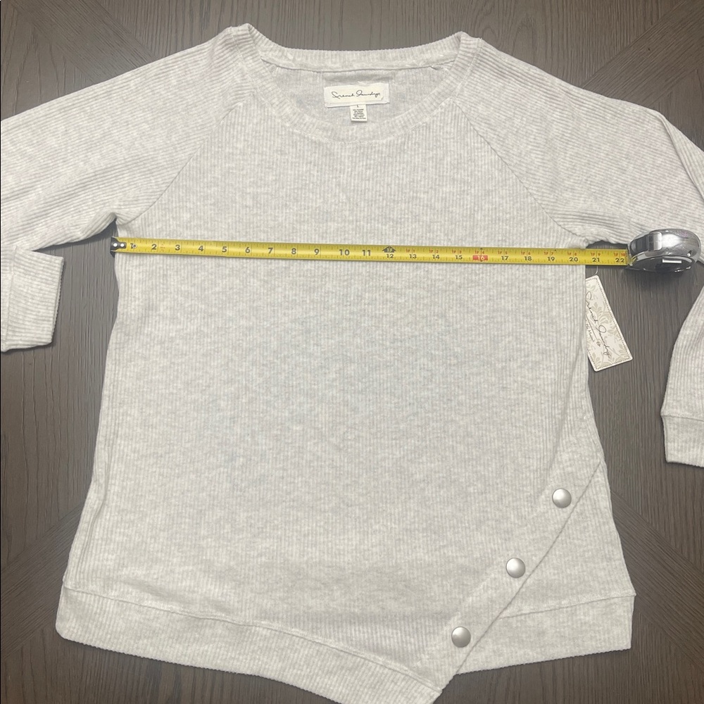 Gray Asymmetrical Buttoned Sweatshirt - Picture 7 of 8